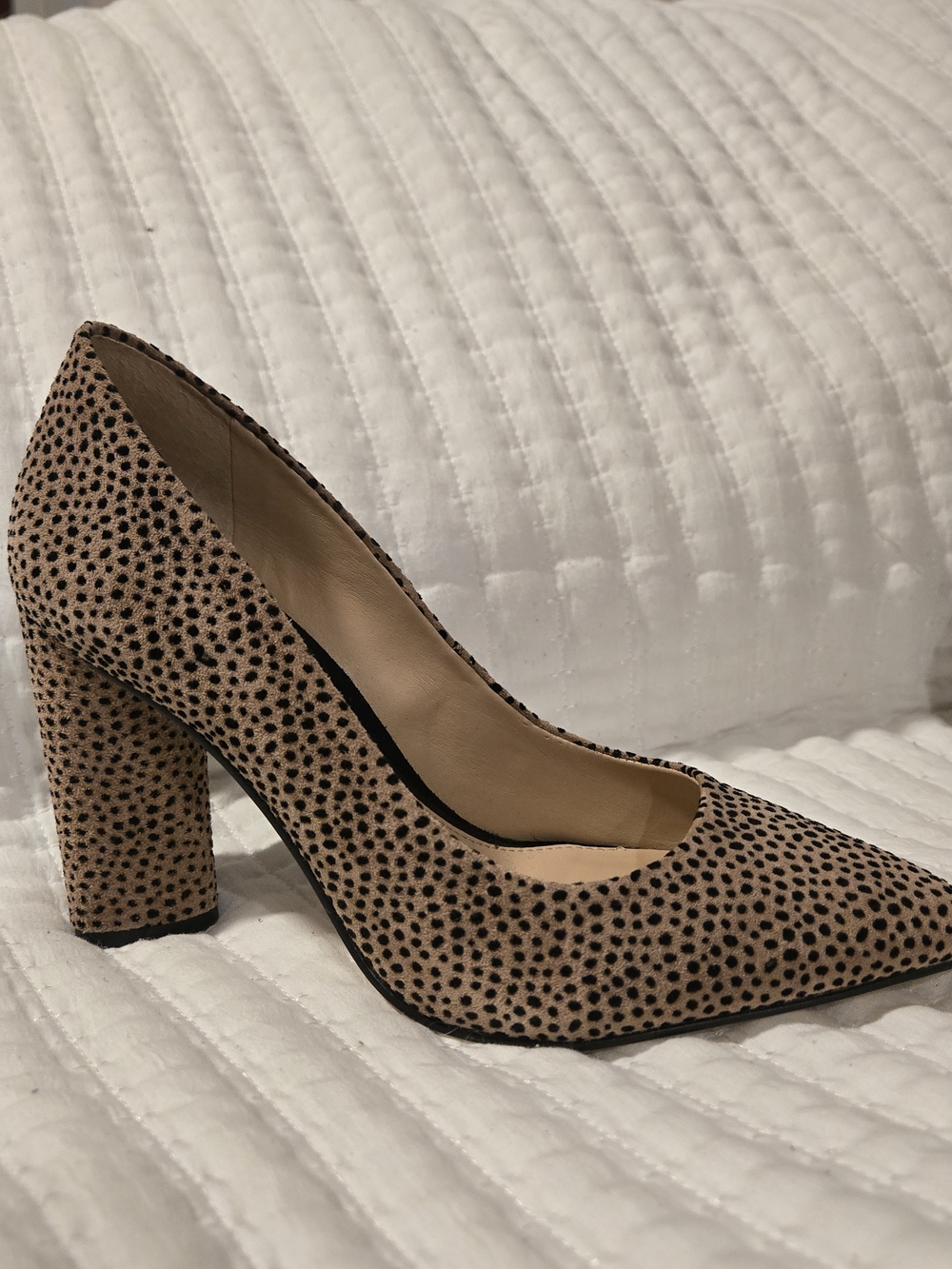 Gianni Bini Women's Tan Sueded Pointed-Toe Block Heel Pump